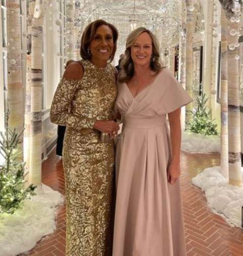 Robin Roberts took a picture with her long-time girlfriend Amber Laign.